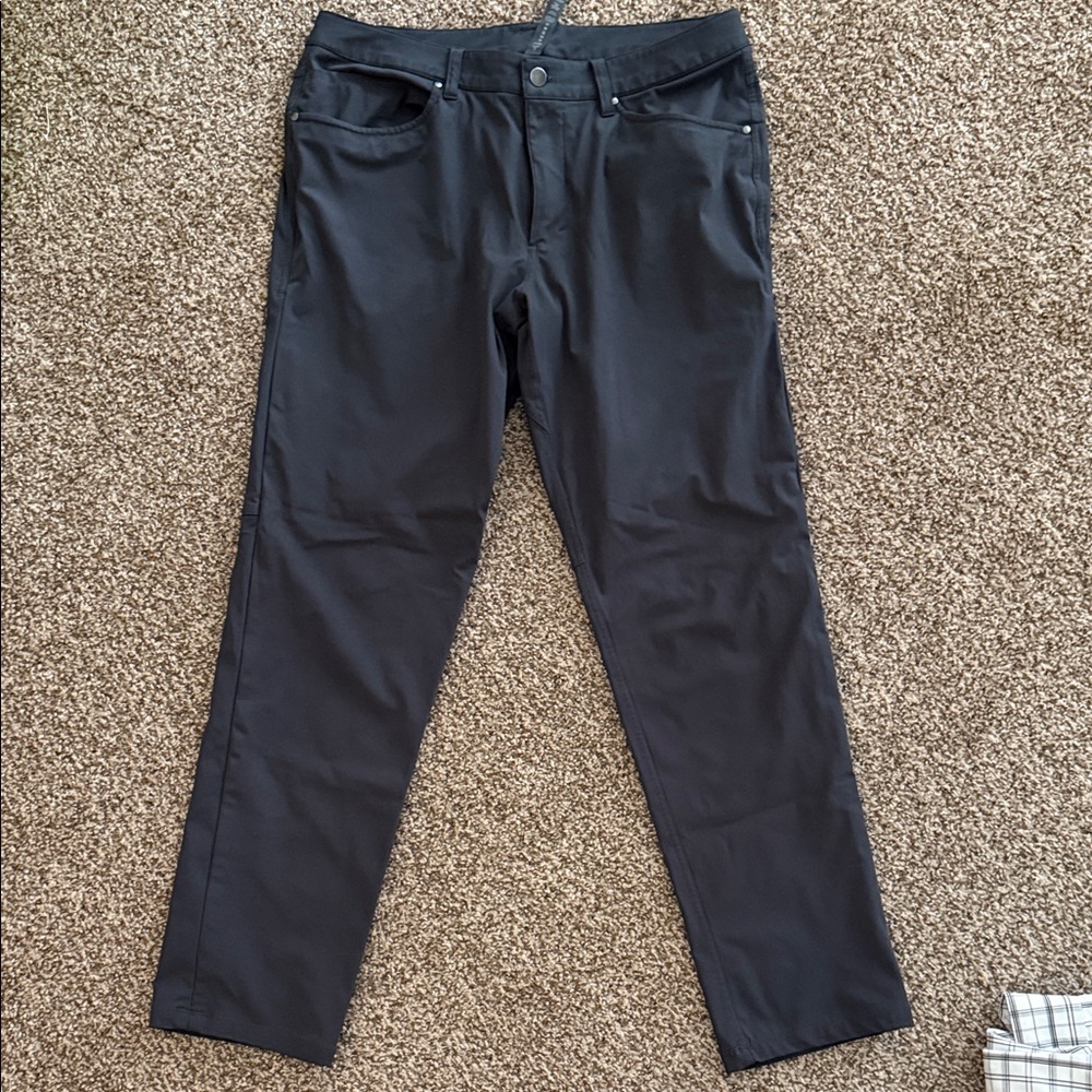 Lululemon ABC Classic-fit men’s pant